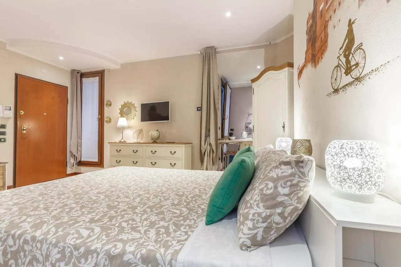 A Due Passi Dal Castello Apartment Ferrara