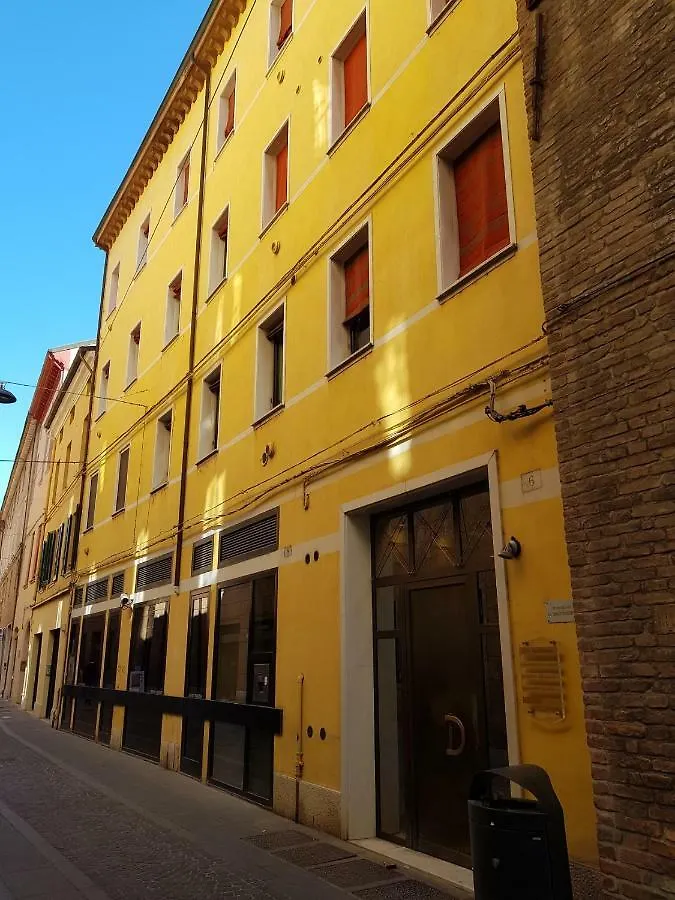 A Due Passi Dal Castello Apartment Ferrara